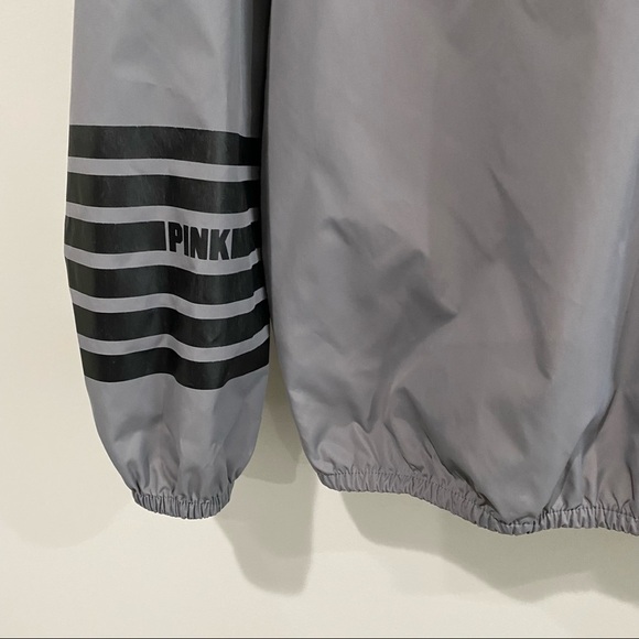 VS PINK Gray Hooded Windbreaker Pullover Oversized, Size Small - Picture 5 of 10